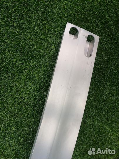 Усилитель бампера передний Toyota Ch-R maxa10