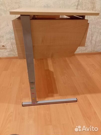 Письменный стол