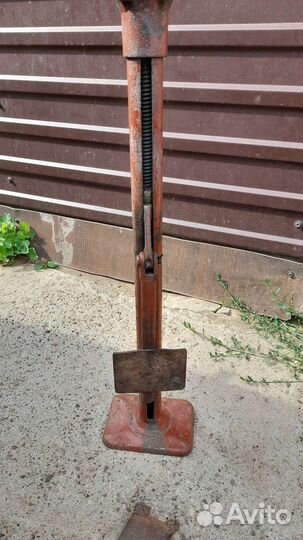 Домкрат газ 21