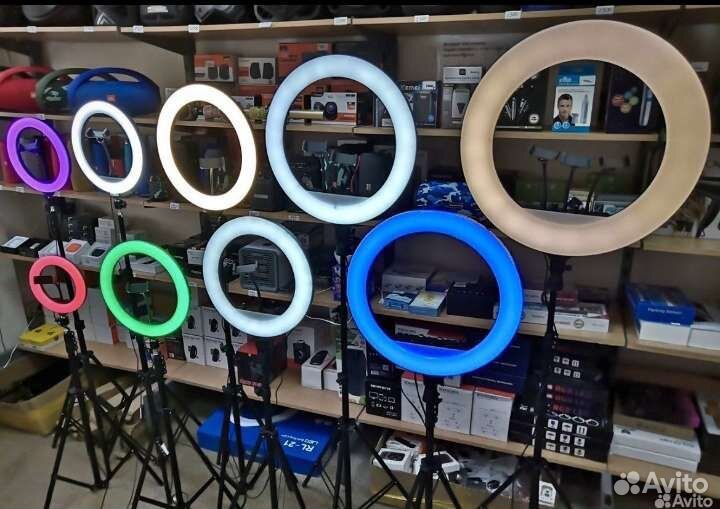 Кольцевая лампа новая со штативом