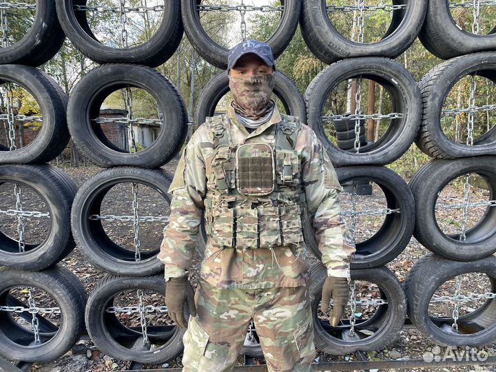 Тактический жилет с подсумками