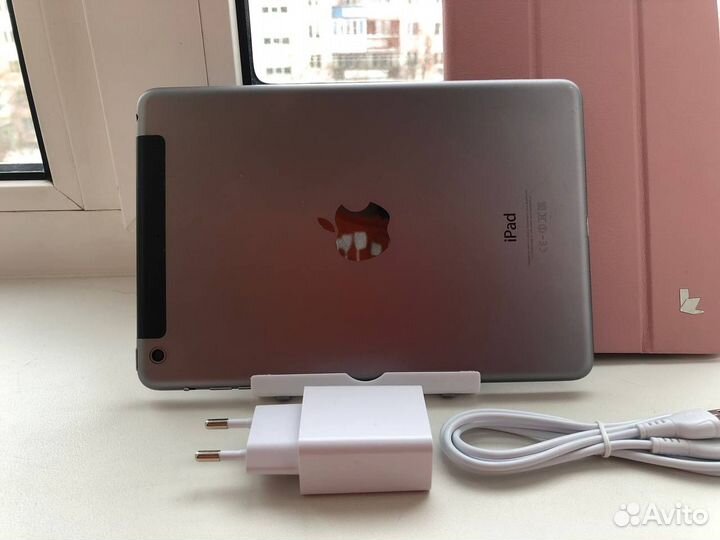 iPad mini 2 вайфай+симкарта