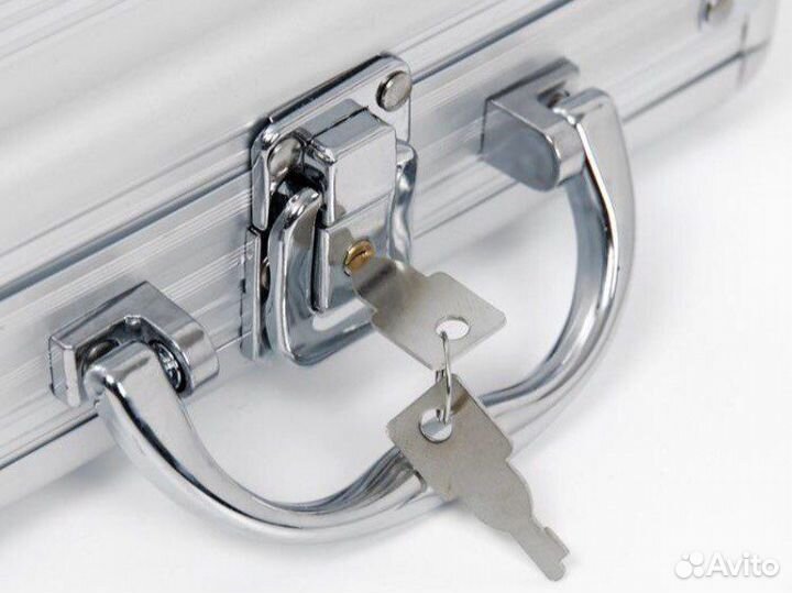 Покер в металлическом кейсе (карты 2 колоды, фишки