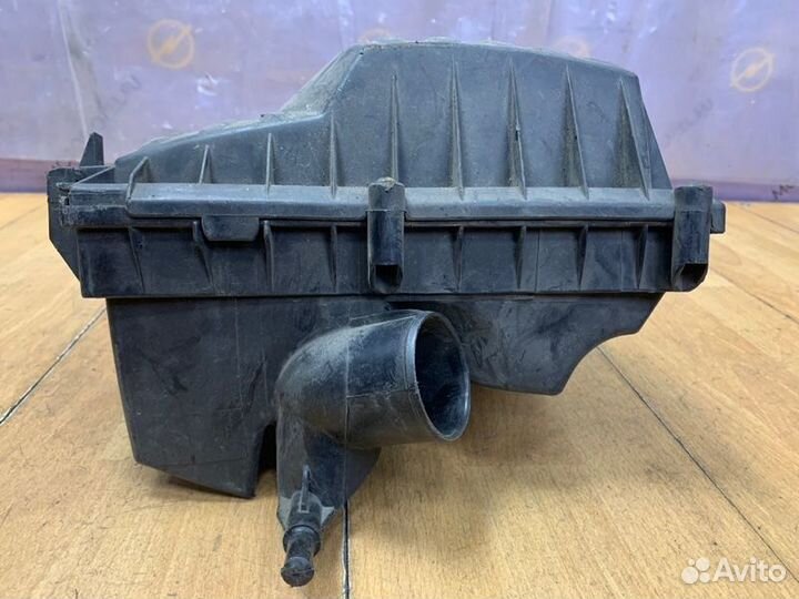 Корпус воздушного фильтра Opel Meriva A минивэн