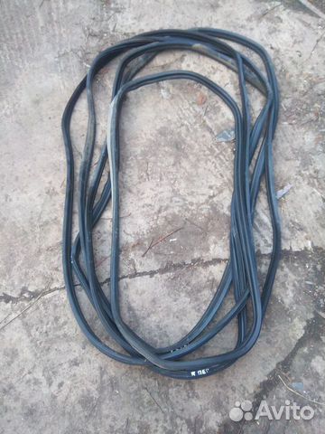 Уплотнительная резинка двери Пежо 408 Peugeot 408