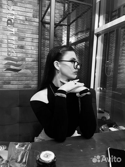 Администратор менеджер консультант