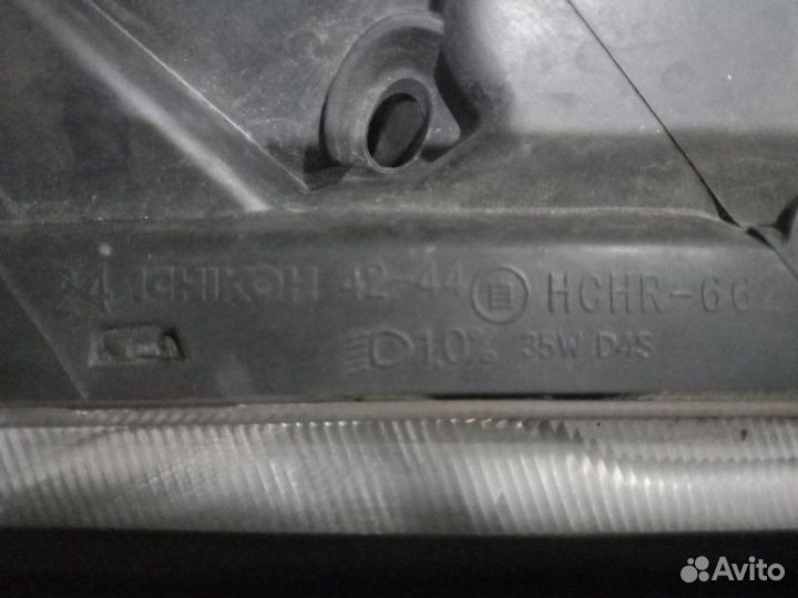 Фара передняя правая Toyota Vanguard ACA38 2azfe