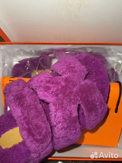 Пушистые тапочки hermes