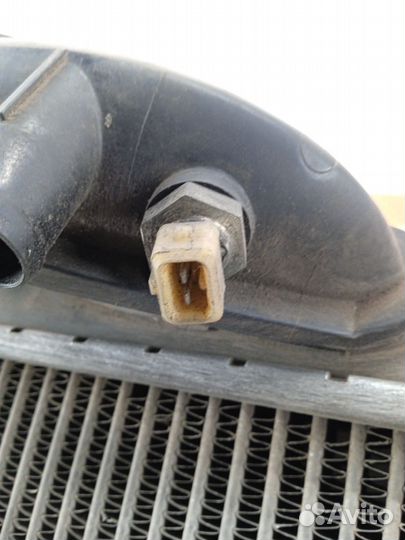 Интеркуллер Вольво S40 (VS)