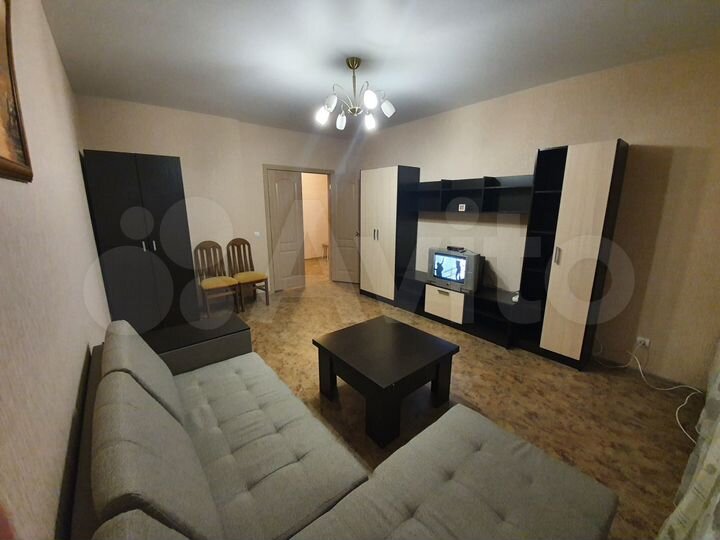 2-к. квартира, 61 м², 10/17 эт.