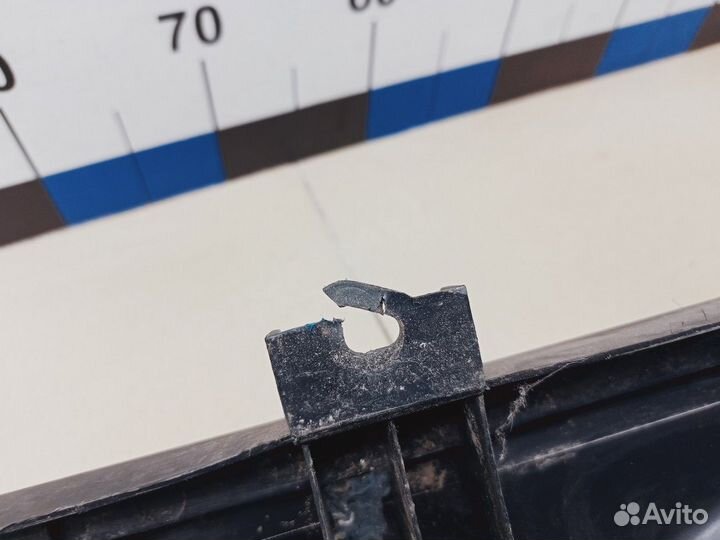 Ящик для инструментов Avensis II 2003-2008