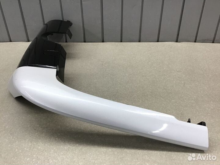 Накладка заднего бампера левая Lexus LX 570 2016