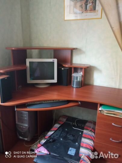 Компьютерный стол