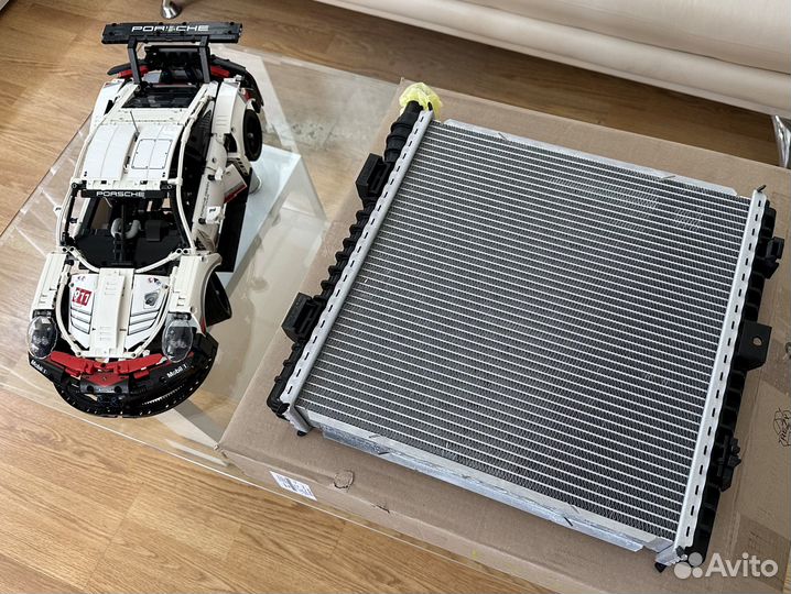 Радиатор охлаждения Taycan, 9J1121251A