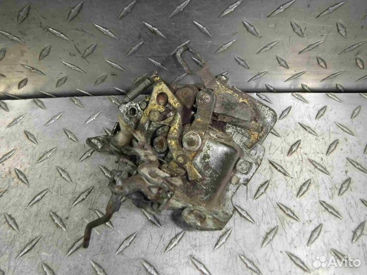 Замок двери передней правой Mercedes-Benz W123