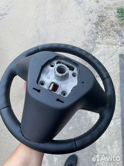 Прдам руль opel astra j