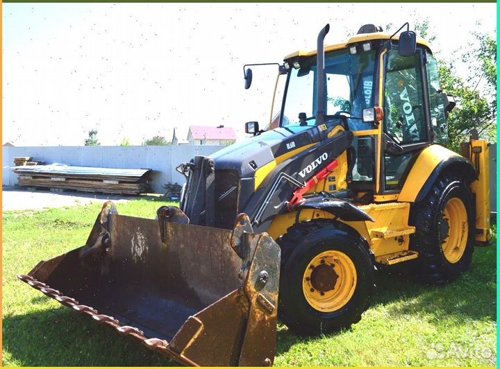 Стекло на экскаватор Volvo BL61 BL71