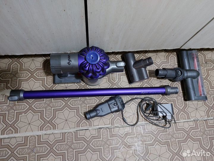 Пылесос Dyson V6 и паровая швабра Philips