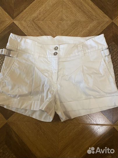 Шорты белые Naf Naf