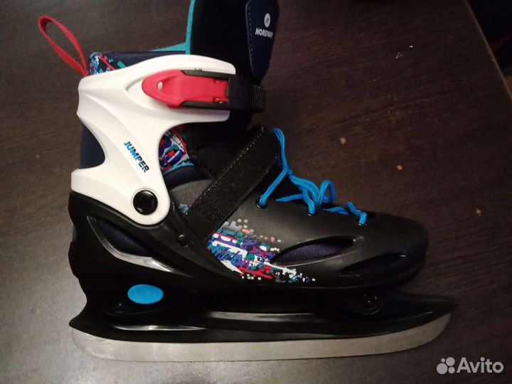 Коньки хоккейные