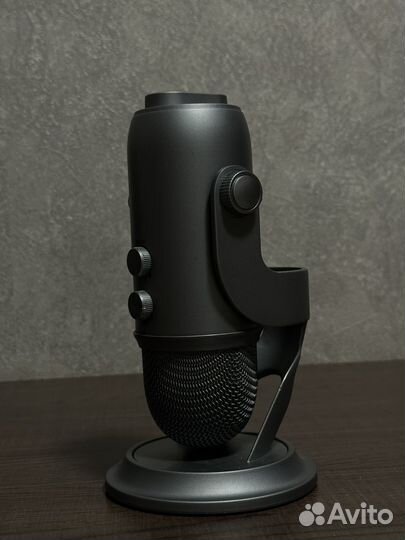 Микрофон blue yeti