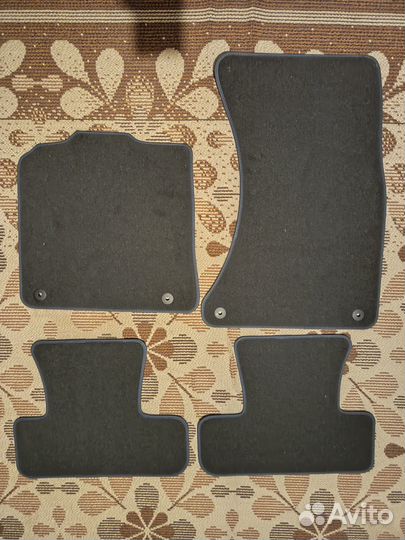 Ковры Audi Q5 с синей оплеткой 8R0071181BLU