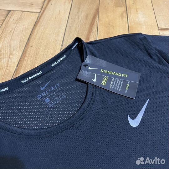 Футболка Nike спортивная