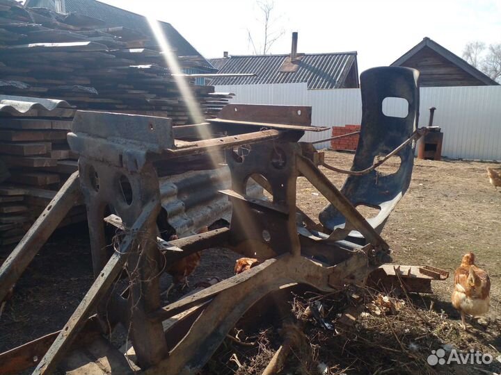 Кронштейн запасного колеса