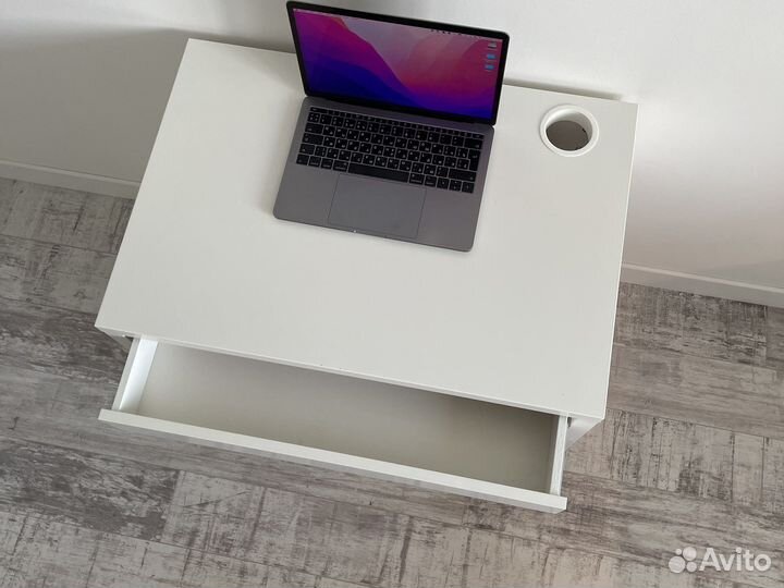 Письменный стол IKEA micke микке белый