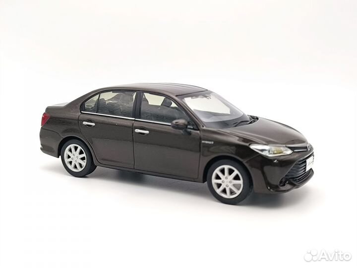 Toyota Corolla Axio, 1:30, в наличии