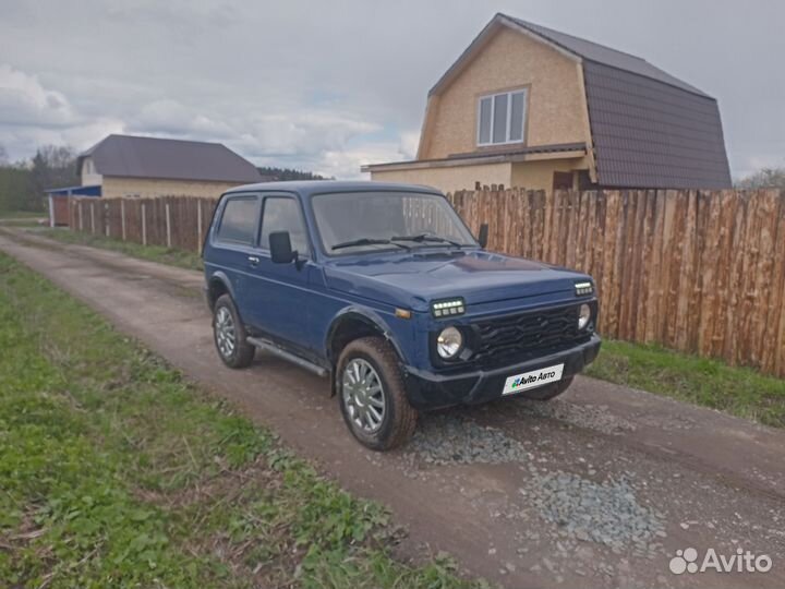LADA 4x4 (Нива) 1.7 МТ, 2002, 125 000 км