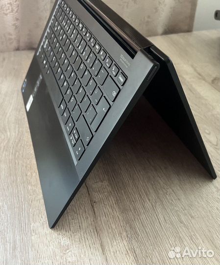 Lenovo yoga 9i 14ITL5