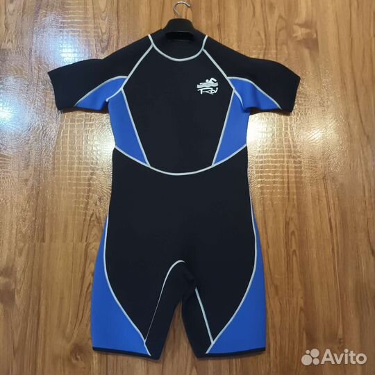 Гидрокостюм