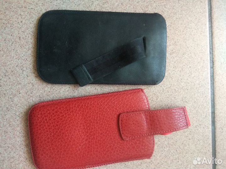 Чехлы кожаные для телефонов