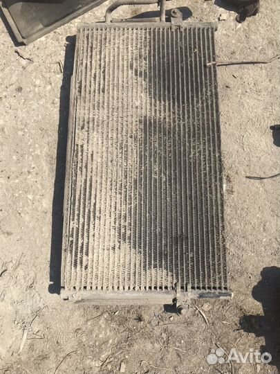 Радиатор кондиционера на Вольво S40 l