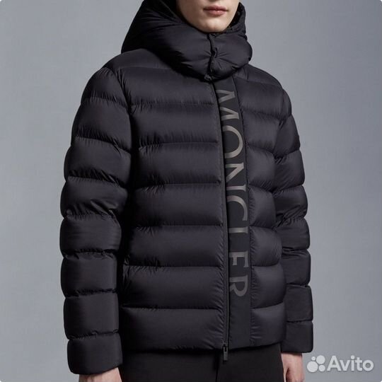 Пуховик Moncler