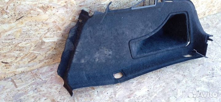 Обшивка отсека багажника правая Audi A5 8T 2010