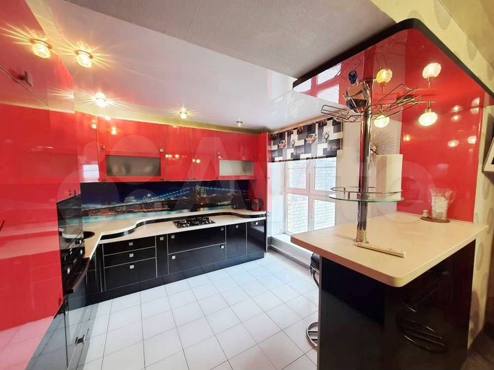 3-к. квартира, 140 м², 10/11 эт.