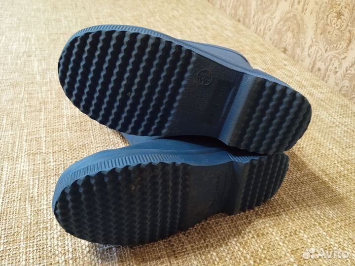 Резиновые сапоги