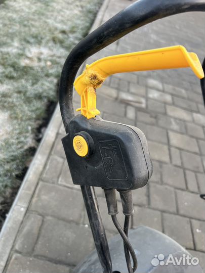 Газонокосилка электрическая