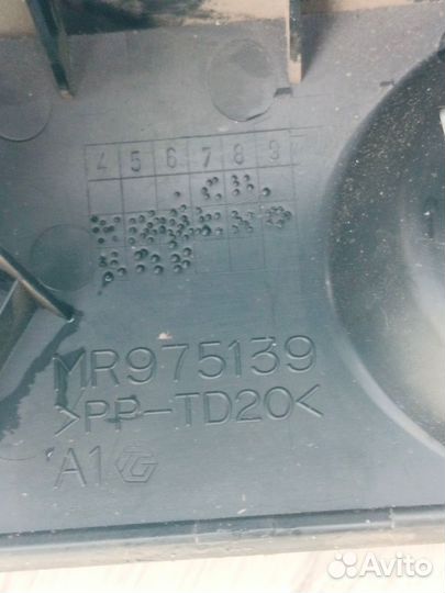 Накладка на торпедо Mitsubishi Outlander, I 2004