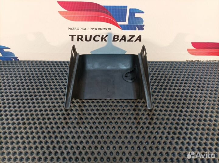 Накладка рулевой колонки нижняя