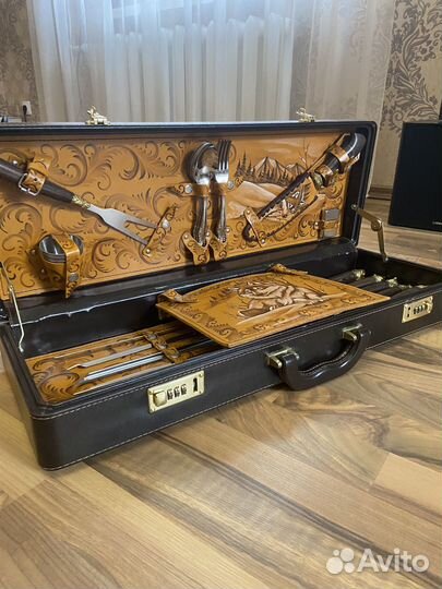 Набор для пикника в чемодане