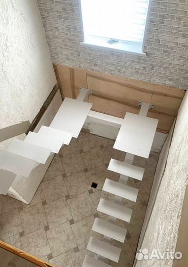 Поворотная лестница