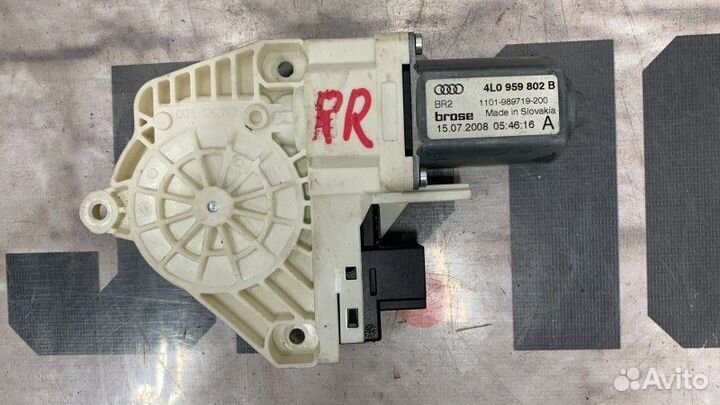 Мотор стеклоподъемника задний правый Audi Q7 4LB