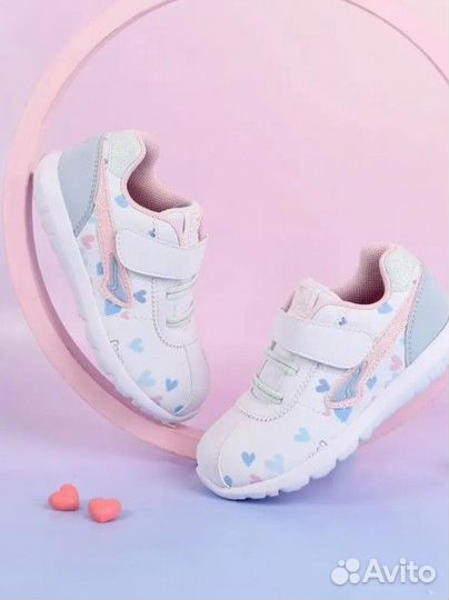 Детская обувь. Кроссовки для девочки 25 р
