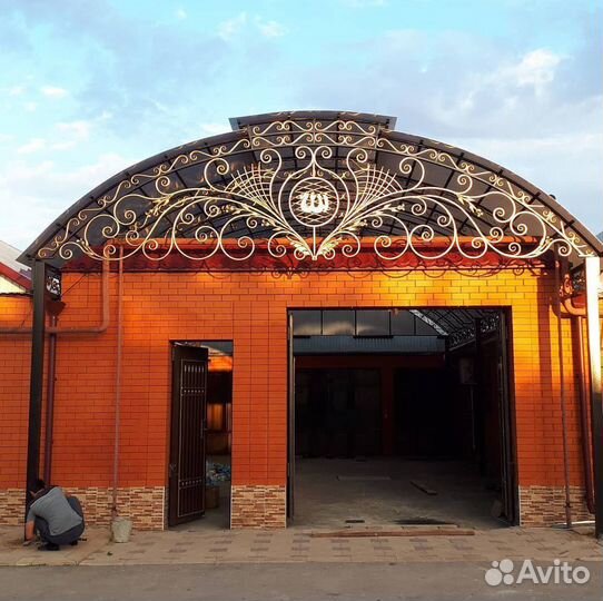 Навесы из поликарбоната / Кованные навесы