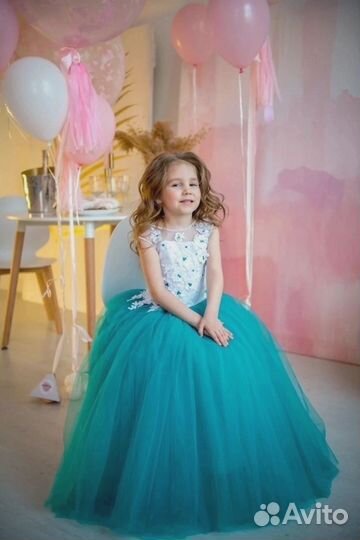 Прокат нарядных платьев