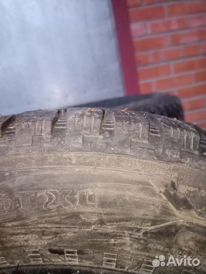 Nokian Tyres Hakkapeliitta 5 SUV 2.25/65 R17