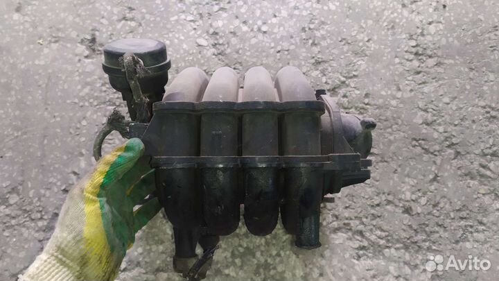 Впускной коллектор Фольксваген Пассат б5 1.8 apt